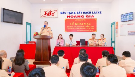 Nhiều đổi mới ở kỳ thi sát hạch lái xe do Công an TP.HCM tổ chức tại Trung tâm Đào tạo Lái xe Hoàng Gia