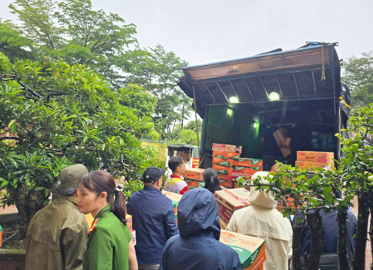 Công an Phường Tân An lan tỏa tinh thần vì cộng đồng trong chuyến cứu trợ tại vùng lũ Đắk Lắk