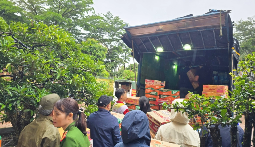 Công an Phường Tân An lan tỏa tinh thần vì cộng đồng trong chuyến cứu trợ tại vùng lũ Đắk Lắk