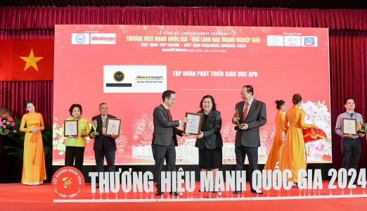 Tập đoàn phát triển giáo dục Apu được vinh danh với giải thưởng “Top 10 Thương Hiệu Mạnh Quốc Gia”