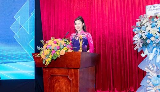 Doanh Nhân Thanh Thanh: Bông hồng vàng với nghị lực phi thường