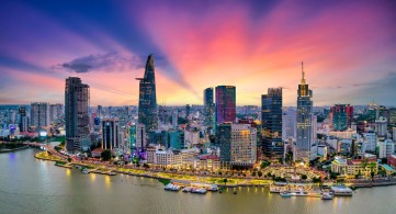 Kinh tế Việt Nam lấy lại phong độ, GDP quý 2 tăng trưởng vượt kỳ vọng, một lĩnh vực gây ngạc nhiên cho chuyên gia quốc tế