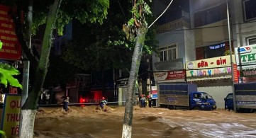 Mưa lũ và sạt lở đất khiến 3 người chết, 5 người mất tích