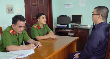 Bắt nhân viên ngân hàng ở TPHCM chiếm đoạt 8 tỷ đồng