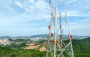 Vì sao EVN liên tục lỗ lớn?