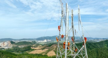 Vì sao EVN liên tục lỗ lớn?