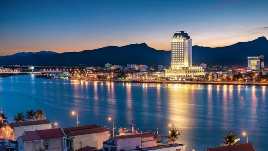 Từ một thị xã có xuất phát điểm thấp, sau 20 năm lên thành phố, thu nhập bình quân tăng gấp 10 lần