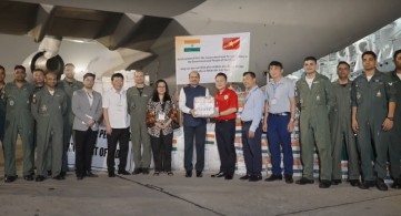 Ấn Độ chuyển 35 tấn hàng cứu trợ cho Việt Nam, New Zealand hỗ trợ 1 triệu đô