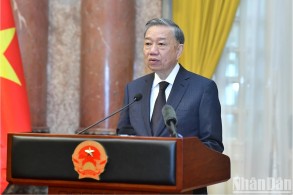 Tổng Bí thư, Chủ tịch nước Tô Lâm gặp mặt 150 gương điển hình tham mưu giỏi, phục vụ tốt