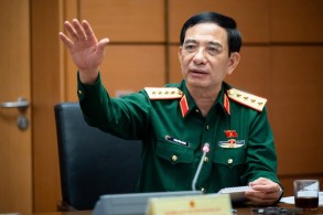 Đại tướng Phan Văn Giang nêu lý do không phân biệt tuổi phục vụ giữa nam - nữ cấp đại tá, cấp tướng