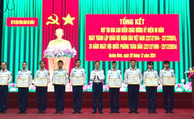 Bộ Tư lệnh Vùng Cảnh sát biển 2 tổng kết đợt thi đua