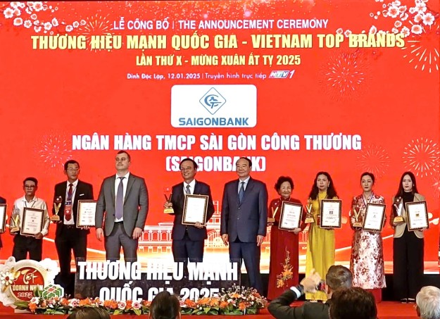 SAIGONBANK tự hào khi được vinh danh TOP 12 Thương hiệu mạnh Quốc gia  – Viet Nam Top Brand 2025
