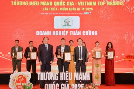 Giò chả sạch Tuấn Cường vinh dự nhận giải thưởng Thương hiệu mạnh quốc gia 2025