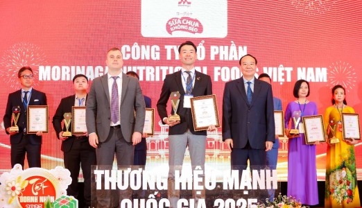 Thương hiệu Sữa chua không béo Morinaga được vinh dự nhận giải thưởng Top 12 Thương hiệu Mạnh Quốc gia