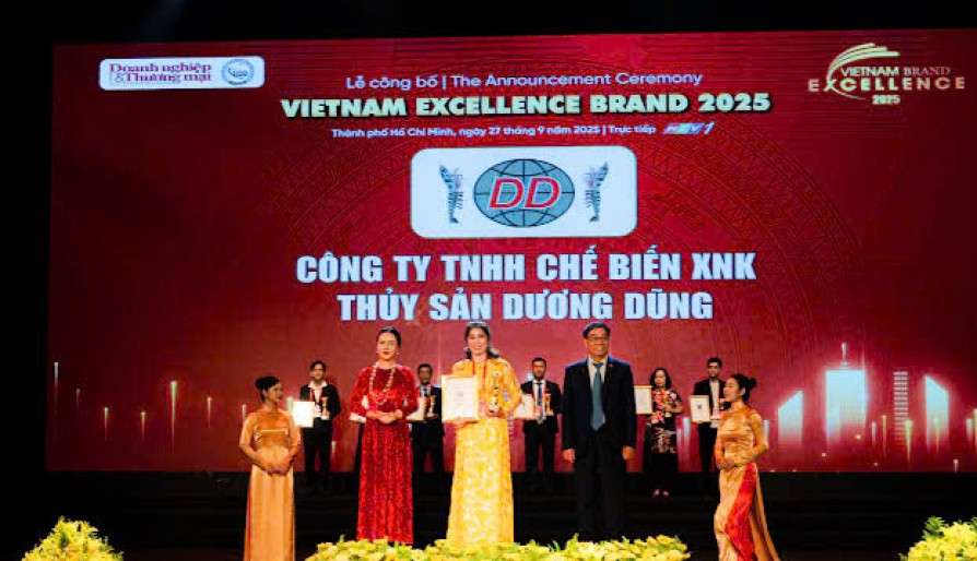 Công ty TNHH Chế biến Xuất nhập khẩu Thủy sản Dương Dũng nhận cú đúp giải thưởng “Thương Hiệu Việt Nam Xuất Sắc 2025”