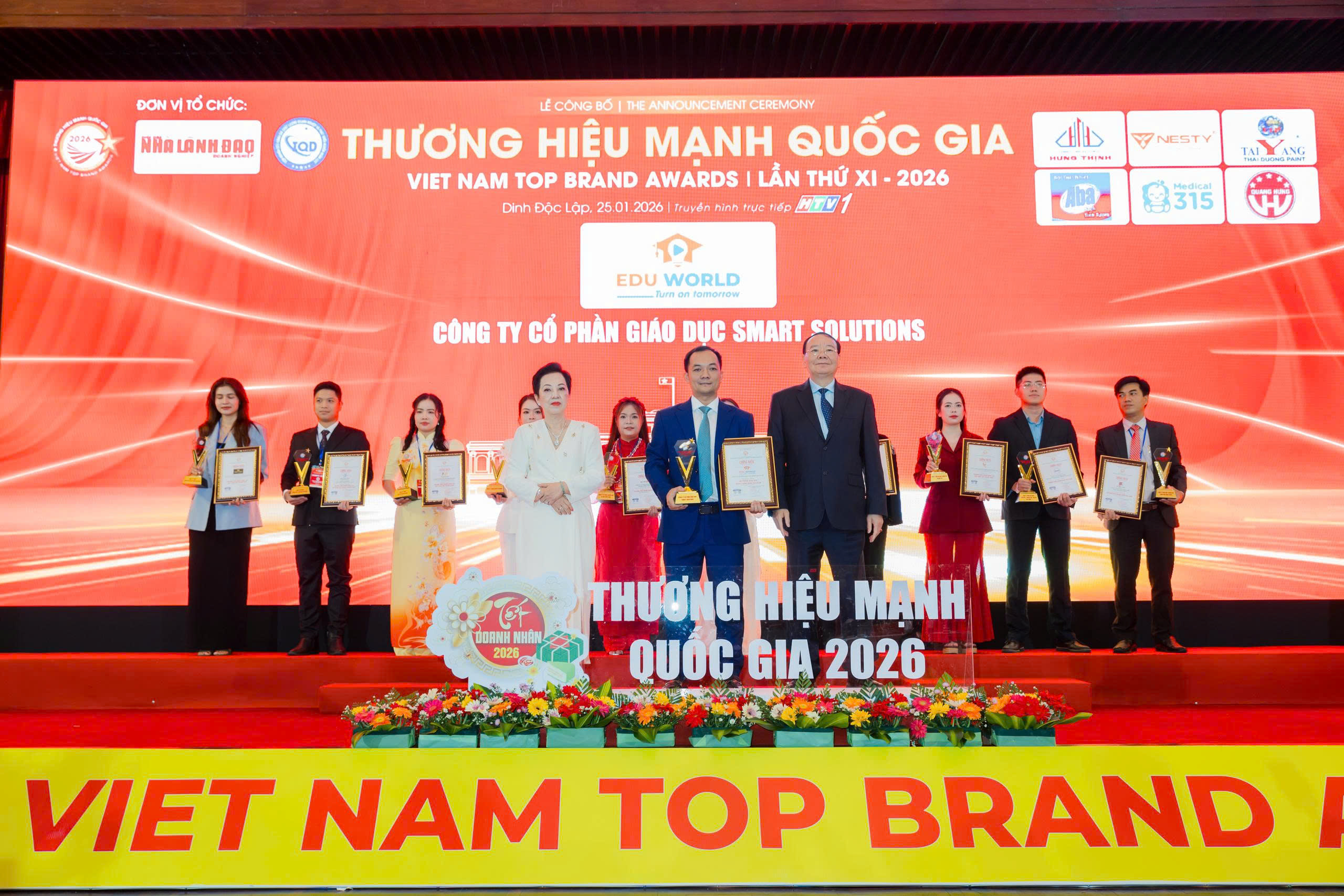 Hệ thống trung tâm anh ngữ Edu World vinh dự nhận 02 giải thưởng tại lễ công bố Thương Hiệu Mạnh Quốc Gia năm 2026