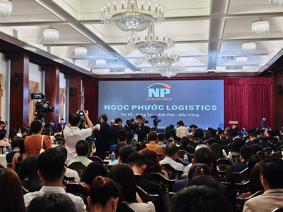 Ngọc Phước Logistics được xướng danh tại Top 10 Thương hiệu tín nhiệm hàng đầu Châu Á